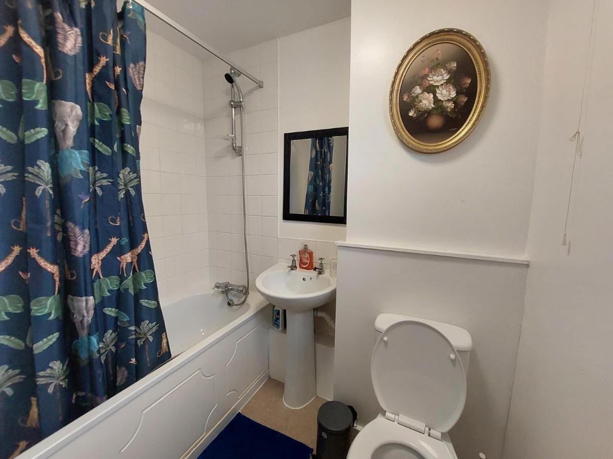 Lovely 2-Bed House In The Heart Of Woodhouse Leeds Leeds  Dış mekan fotoğraf