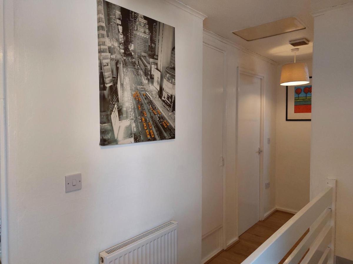 Lovely 2-Bed House In The Heart Of Woodhouse Leeds Leeds  Dış mekan fotoğraf