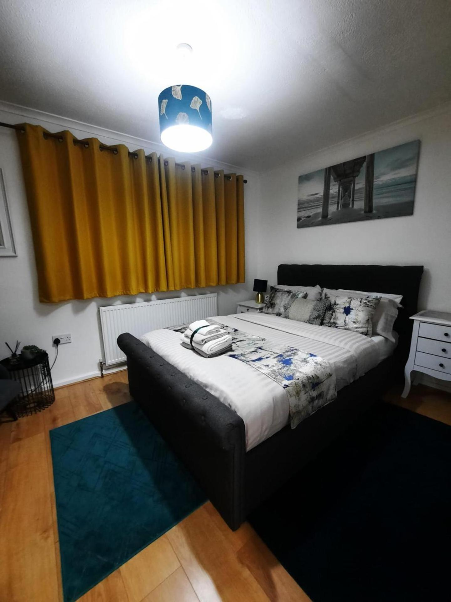 Lovely 2-Bed House In The Heart Of Woodhouse Leeds Leeds  Dış mekan fotoğraf